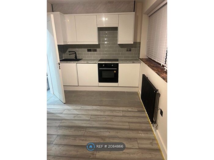 Studio To Rent In London, London, SE13