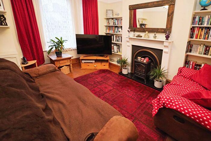 1 Bedroom Flat To Rent In Winton, Bournemouth, BH9