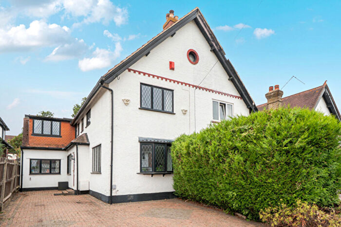 4 Bedroom Semi-Detached House For Sale In Craven Road, Orpington, BR6