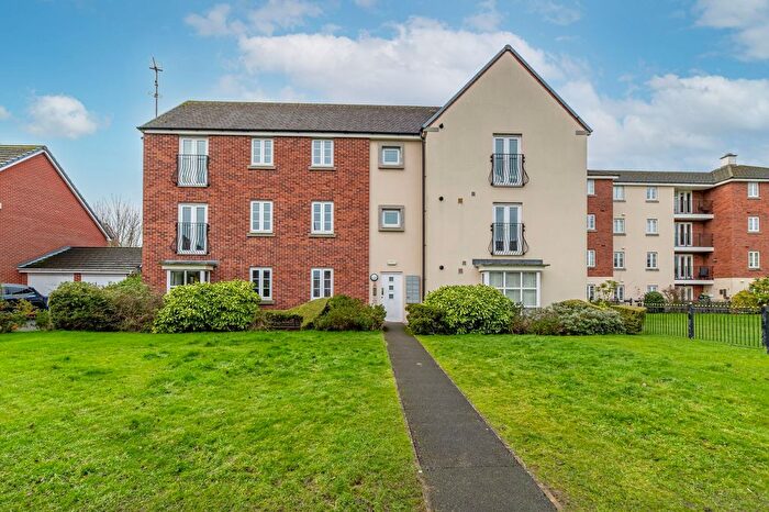 2 Bedroom Flat For Sale In Phoenix Place, Great Sankey, WA5