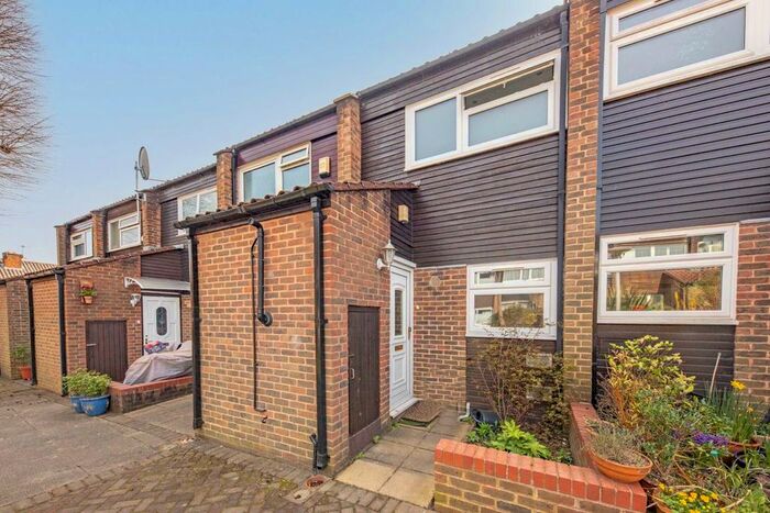 1 Bedroom Property To Rent In Fulwood Walk, London, SW19