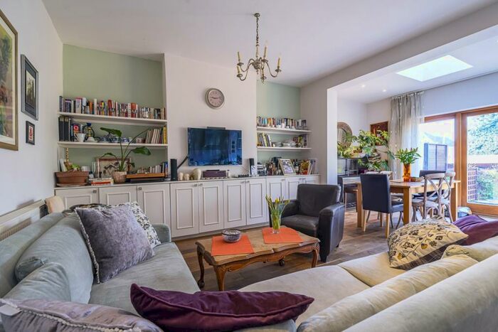 4 Bedroom Terraced House To Rent In Hanover Road London, NW10