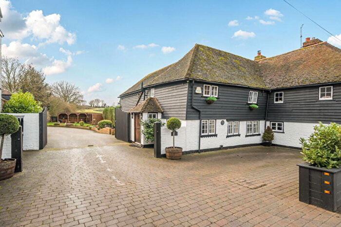 3 Bedroom Character Property For Sale In Boyces Hill, Newington, Sittingbourne, Kent, ME9