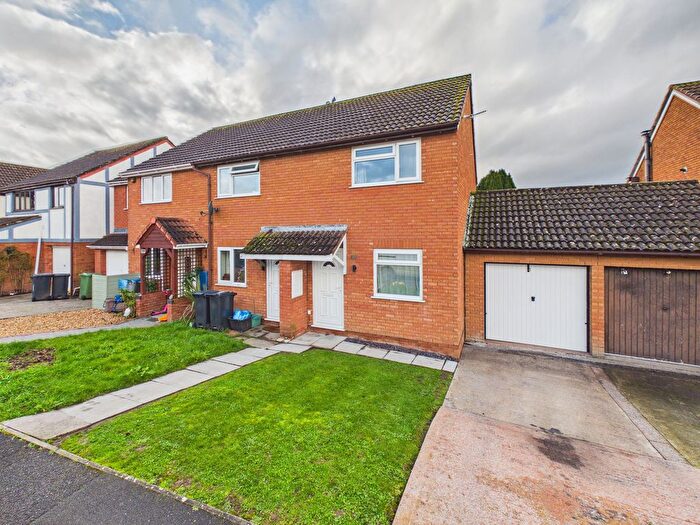 2 Bedroom Property For Sale In Kings Drive, Bridgwater, TA7