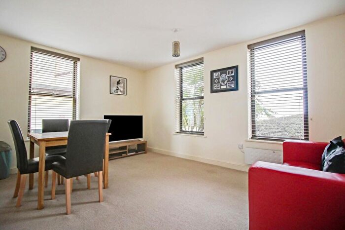 2 Bedroom Apartment To Rent In Little London Court, Swindon, SN1