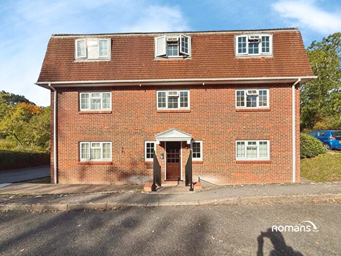 1 Bedroom Apartment For Sale In Longacre Rise, Chineham, Basingstoke, RG24