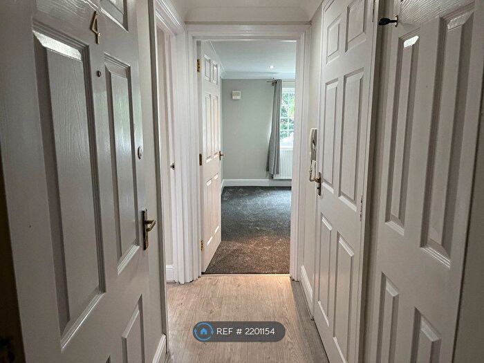 1 Bedroom Flat To Rent In Hounslow, Hounslow, TW3
