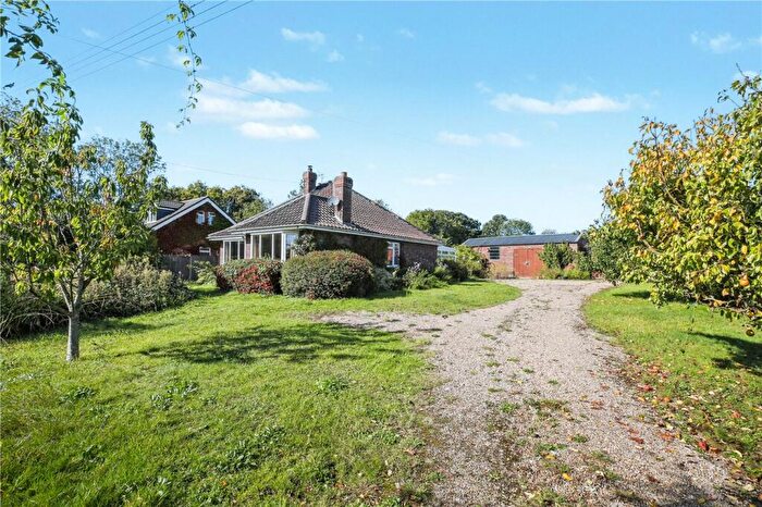 3 Bedroom Bungalow For Sale In Wheel Road, Alpington, Norwich, Norfolk, NR14