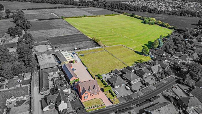 4 Bedroom Detached House For Sale In Craythorne Road, Stretton, Burton-On-Trent, DE13