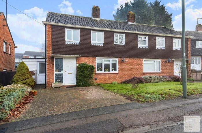 4 Bedroom Semi-Detached House To Rent In Cabell Road, Guildford, GU2