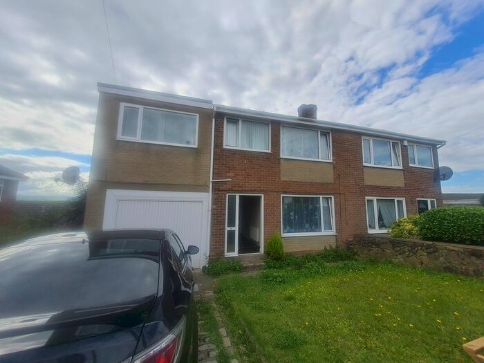 5 Bedroom Detached House To Rent In Harewood Grove, Heckmondwike, WF16