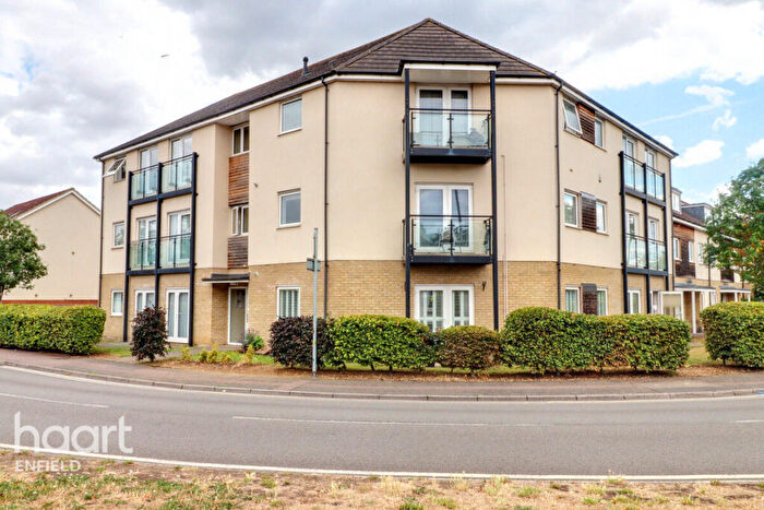2 Bedroom Apartment For Sale In The Cedars, Broxbourne, EN10