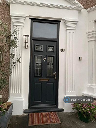 1 Bedroom Flat To Rent In Selborne Road, Ilford, IG1