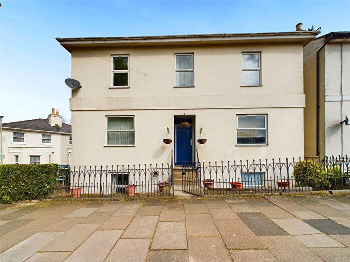 1 Bedroom Flat For Sale In St. Georges Road, Cheltenham, Gloucestershire, GL50