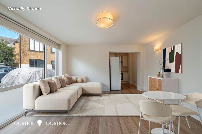 1 Bedroom Semi-Detached House For Sale In Victoria Park Studios, E9