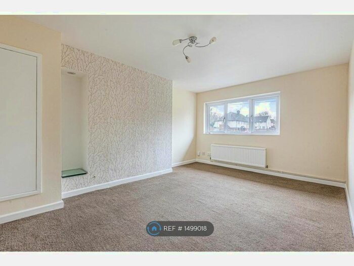 2 Bedroom Maisonette To Rent In Duchess Of Kent Drive, Chatham, ME5