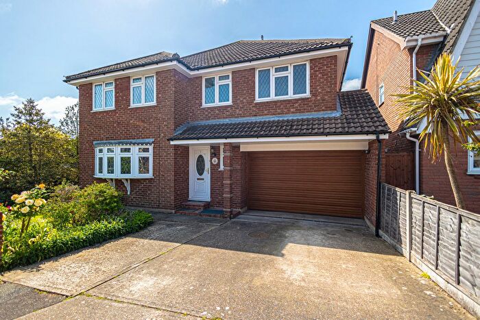 4 Bedroom Detached House To Rent In Elmhurst Avenue, Benfleet, SS7