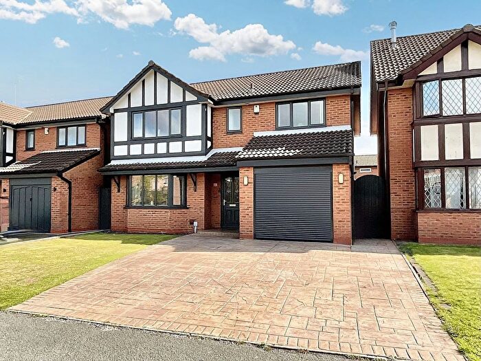 4 Bedroom Detached House For Sale In Elmstead Crescent, Crewe, CW1