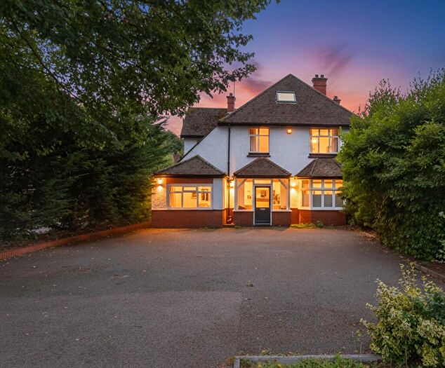 9 Bedroom House Of Multiple Occupation For Sale In Carden Avenue, Brighton, BN1