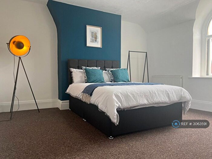 4 Bedroom Maisonette To Rent In Two Mile Hill Road, Bristol, BS15