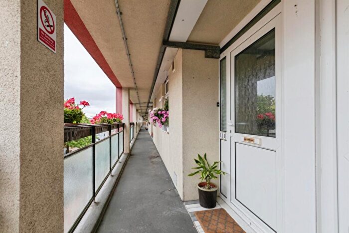 2 Bedroom Flat For Sale In Dove Street, Bristol, BS2