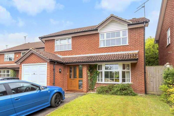 4 Bedroom House To Rent In Wokingham, RG41