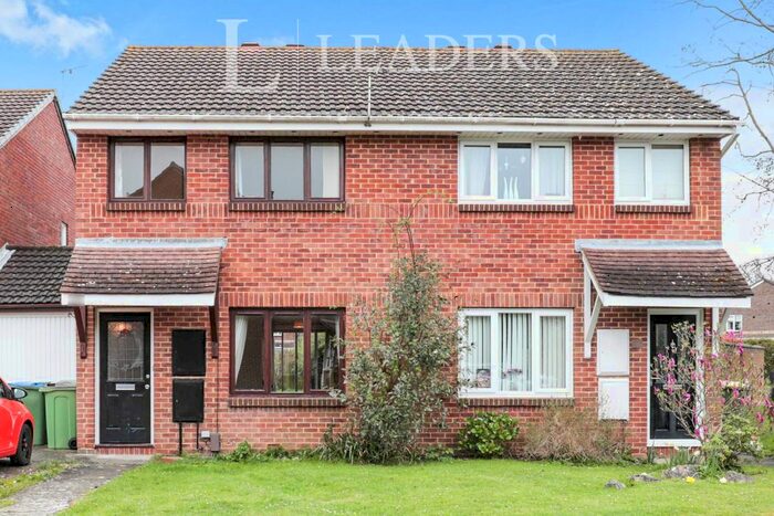 3 Bedroom Semi-Detached House To Rent In Cromarty Close, Stubbington, Fareham, PO14