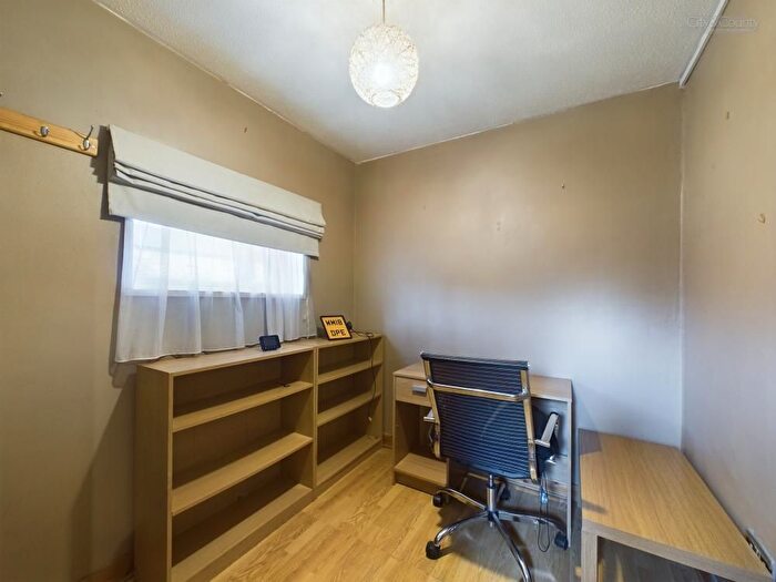 3 Bedroom End Of Terrace House For Sale In Crabtree, Peterborough, PE4