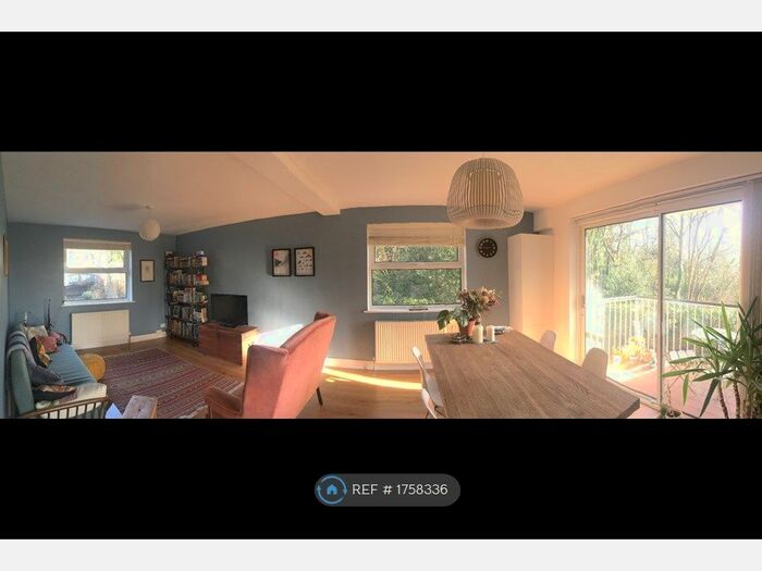 2 Bedroom Flat To Rent In Ancastle Green, Henley-On-Thames, RG9