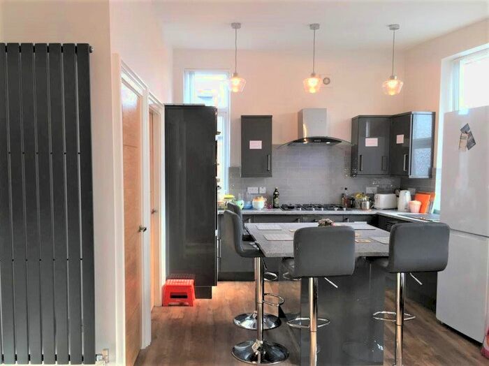 3 Bedroom Maisonette To Rent In Doncaster Road, Sandyford, Newcastle Upon Tyne, NE2