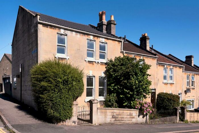 4 Bedroom End Of Terrace House To Rent In Herbert Road, Bath, BA2