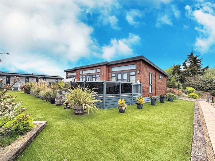 2 Bedroom Park Home For Sale In Hawthorn Lodge, Rookery Manor, Edingworth Lane, BS24