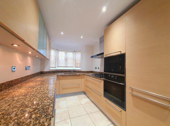 3 Bedroom Semi-Detached House To Rent In Arundel Drive, Borehamwood, WD6