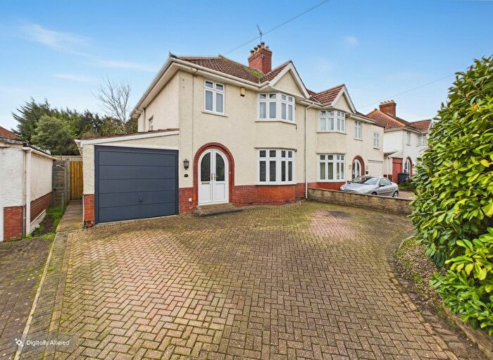 3 Bedroom Semi Detached House For Sale In Quantock Road, Bridgwater, TA6