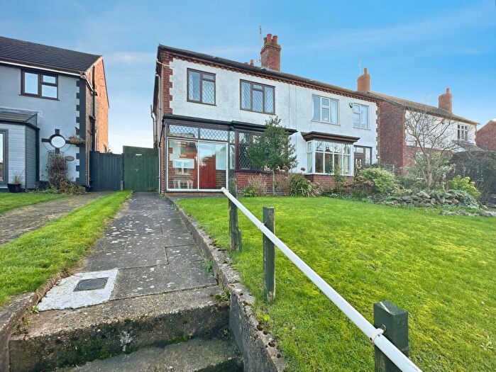 3 Bedroom Semi Detached House For Sale In Ashby Road, Burton-on-Trent, DE15