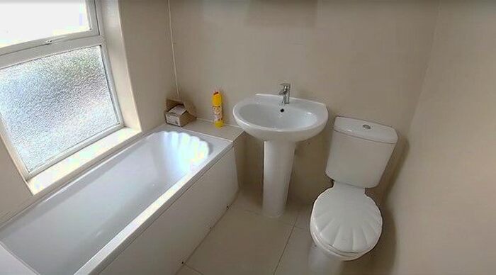 4 Bedroom End Of Terrace House To Rent In Mauldeth Road, Fallowfield, Manchester, M14