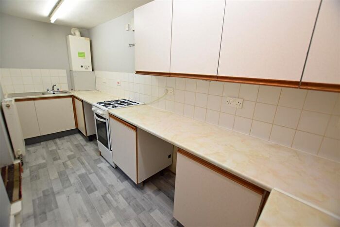 1 Bedroom Flat To Rent In Belle Vue Parade, Scarborough, YO11