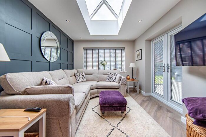 4 Bedroom Detached House For Sale In Fletcher Crescent, Jameson Manor, NE20