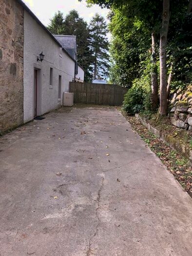 2 Bedroom Flat To Rent In Auchterflow, Munlochy, IV8