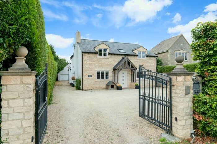 4 Bedroom Detached House To Rent In Burford Road, Minster Lovell, Witney, OX29