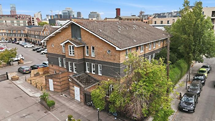 1 Bedroom Flat For Sale In Leabank Square, Hackney Wick, E9