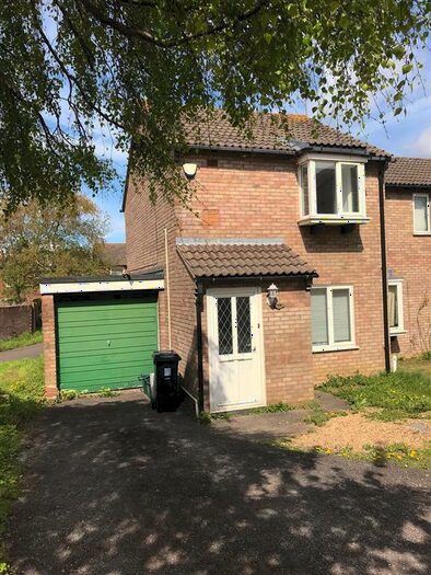2 Bedroom House To Rent In York Close, Stoke Gifford, Bristol, BS34