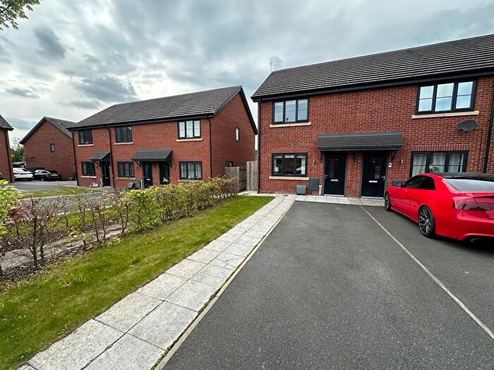 2 Bedroom Mews To Rent In Bedgebury Close, Leyland, PR25