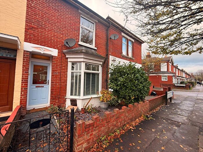 3 Bedroom Terraced House To Rent In High Street, Eastleigh, SO50