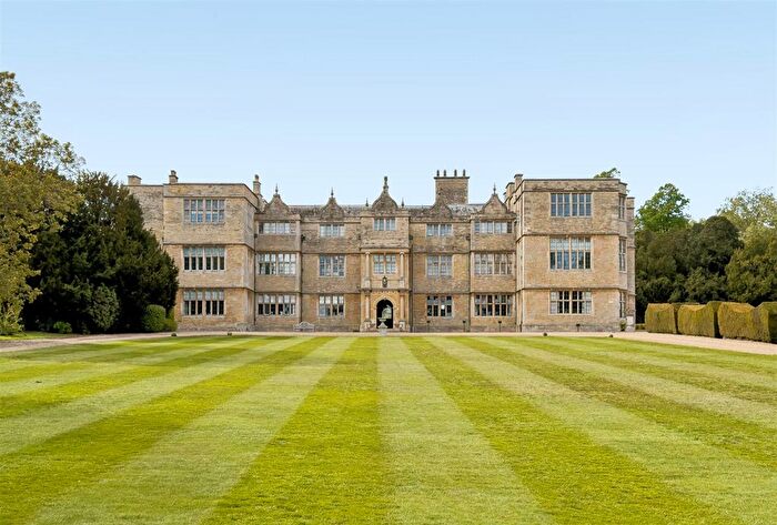 2 Bedroom Flat For Sale In Gayhurst, Newport Pagnell, MK16