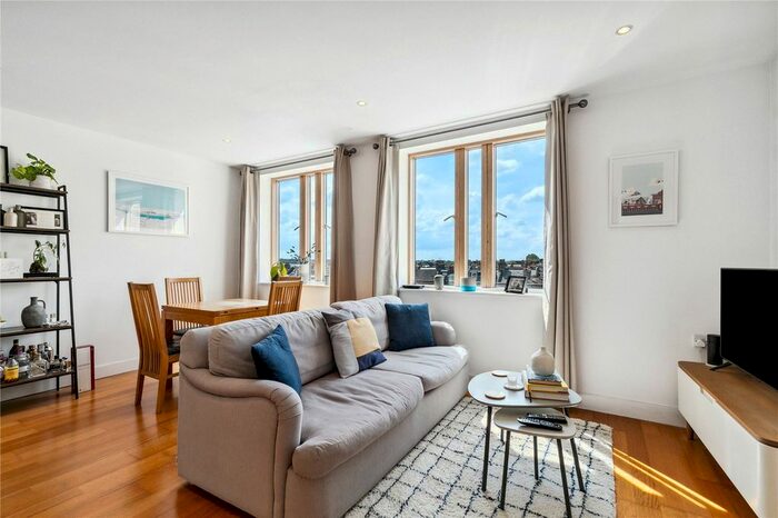 1 Bedroom Flat To Rent In The Latitude, Clapham Common Southside, London, SW4