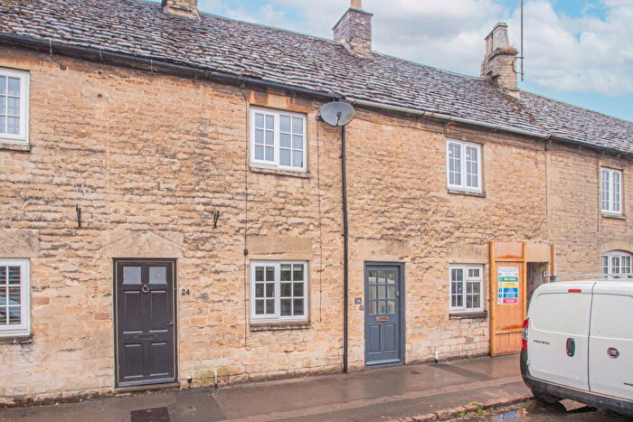2 Bedroom Cottage For Sale In London Road, Tetbury, GL8