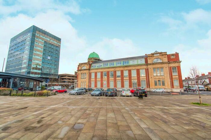 1 Bedroom Flat To Rent In Old Arts College, Clarence Place, Newport, NP19