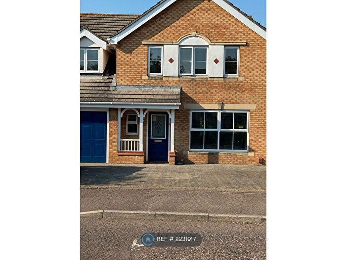 5 Bedroom Detached House To Rent In Bancroft Chase, Hornchurch, RM12