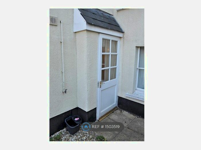 2 Bedroom Flat To Rent In Old Tiverton Road, Exeter, EX4